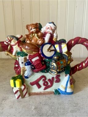 Fitz & Floyd Omnibus Santa's Toyland Teapot Vintage F & F Christmas Decor 24oz